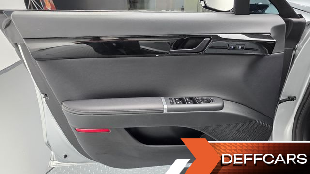 Hyundai GRANDEUR 3.5 LPG 2WD (Taxi) Deluxe купить на сайте DeffCars
