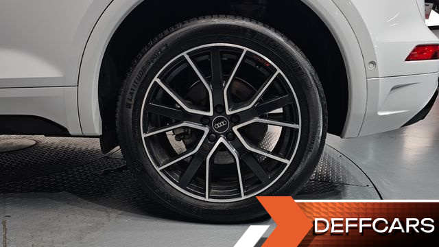 Audi Q5 45 TFSI Quattro Premium купить на сайте DeffCars