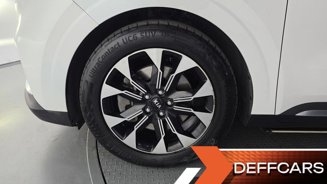 Kia CARNIVAL Gasoline 7-Seater Signature купить на сайте DeffCars