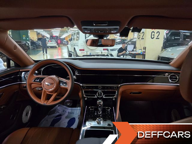 Bentley FLYING SPUR 4.0 купить на сайте DeffCars