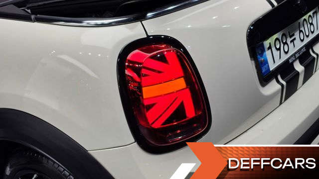 Mini COOPER CONVERTIBLE Classic Third Generation купить на сайте DeffCars