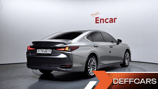 Lexus ES Luxury Plus купить на сайте DeffCars