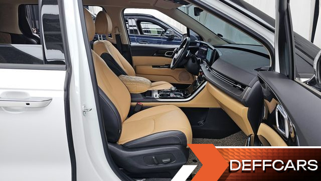 Kia CARNIVAL Gasoline 7-Seater Signature купить на сайте DeffCars
