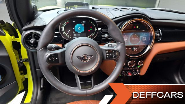 Mini COOPER CONVERTIBLE Classic Third Generation купить на сайте DeffCars