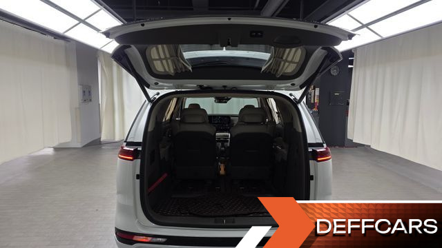 Kia CARNIVAL Gasoline 7-Seater Hi-Limousine Signature купить на сайте DeffCars