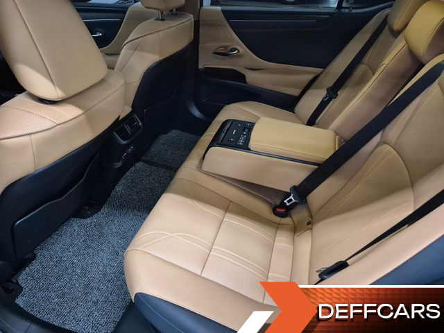 Lexus ES Luxury Plus купить на сайте DeffCars