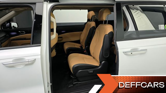 Kia CARNIVAL Gasoline 9-Seater Signature купить на сайте DeffCars