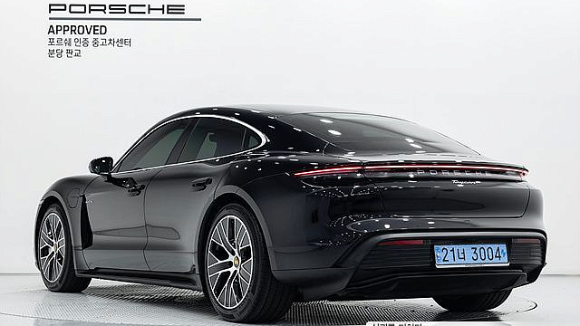 Porsche TAYCAN Base купить на сайте DeffCars
