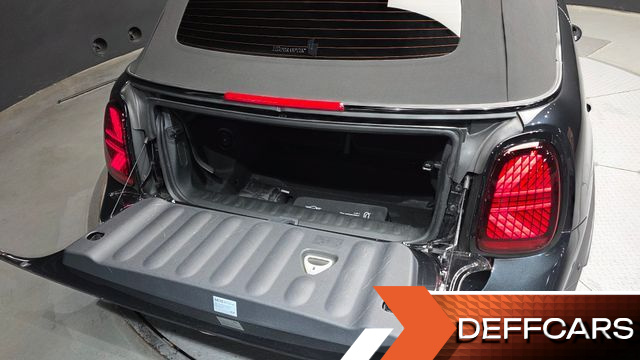 Mini COOPER CONVERTIBLE Favoured купить на сайте DeffCars