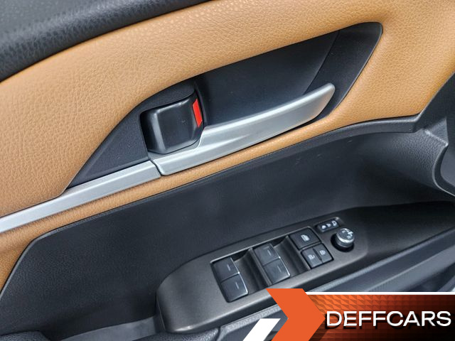 Toyota CAMRY 2.5 XLE Hybrid купить на сайте DeffCars