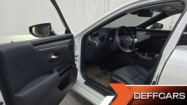 Lexus ES Luxury Plus купить на сайте DeffCars