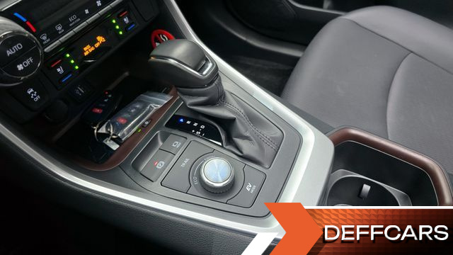 Toyota RAV4 2,5 4WD Hybrid LTD купить на сайте DeffCars