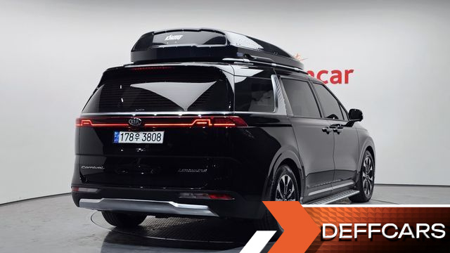 Kia CARNIVAL Gasoline 7-Seater Signature купить на сайте DeffCars