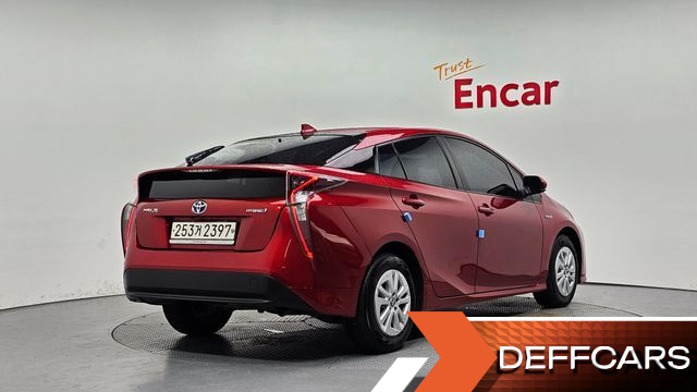 Toyota PRIUS 1.8 E купить на сайте DeffCars