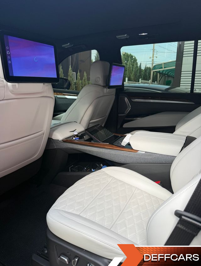 Cadillac ESCALADE 6.2 ESV ESV Premium Luxury Platinum купить на сайте DeffCars