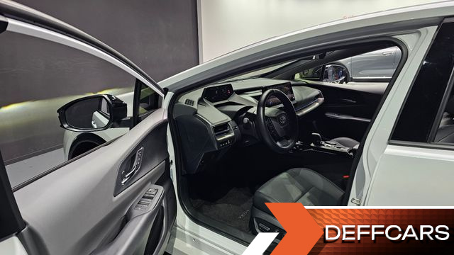 Toyota PRIUS 2.0 XLE купить на сайте DeffCars