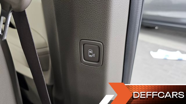 Kia CARNIVAL 9-Seater Signature купить на сайте DeffCars