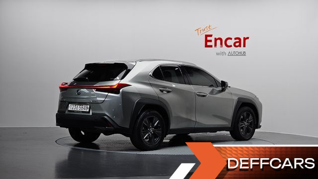 Lexus UX 2.0 2WD купить на сайте DeffCars