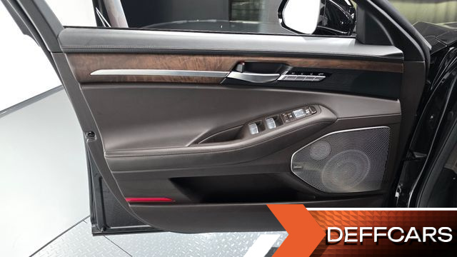 Genesis G90 5.0 AWD Prestige купить на сайте DeffCars