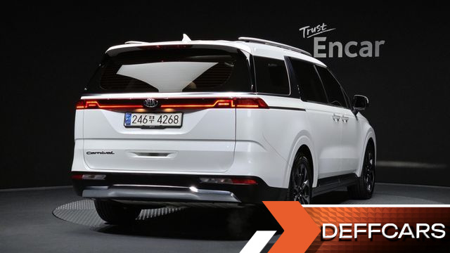 Kia CARNIVAL Gasoline 9-Seater Signature купить на сайте DeffCars