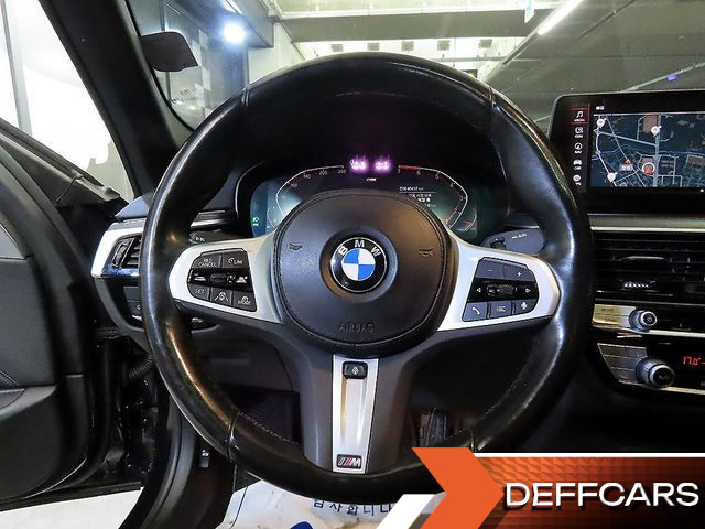 BMW 5-SERIES 520i M Sport купить на сайте DeffCars