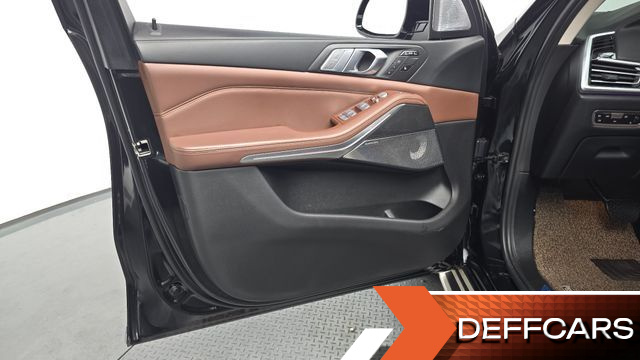 BMW X7 xDrive 40i Design Pure Excellence 7-Seater купить на сайте DeffCars