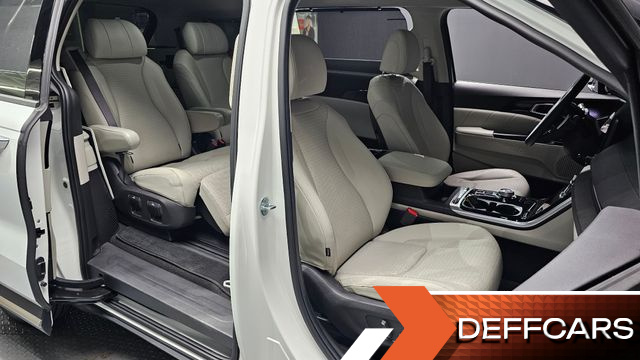 Kia CARNIVAL Gasoline 7-Seater Signature купить на сайте DeffCars