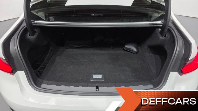BMW 3-SERIES 330e Luxury купить на сайте DeffCars