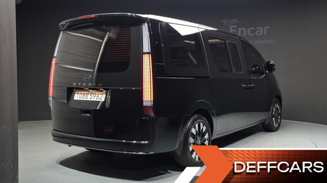 Hyundai STARIA HEV 1.6 Lounge 7-Seater Inspiration купить на сайте DeffCars