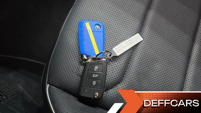 Volkswagen TIGUAN 2.0 TSI Prestige купить на сайте DeffCars