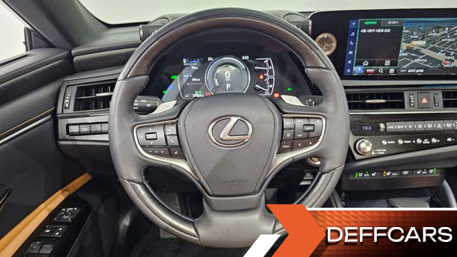 Lexus ES Luxury Plus купить на сайте DeffCars