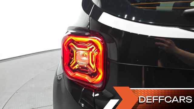 Jeep RENEGADE 1.3 Limited купить на сайте DeffCars