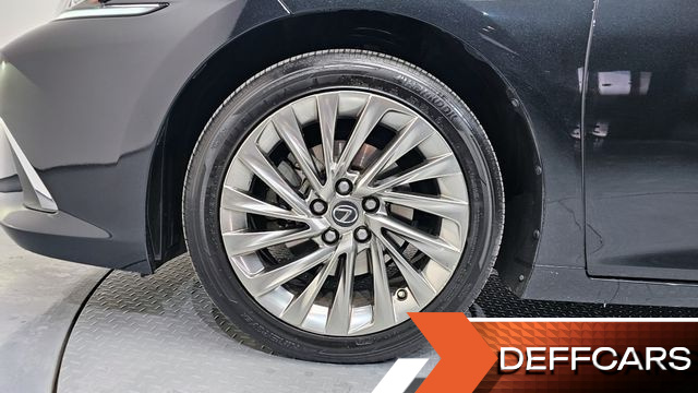 Lexus ES Luxury Plus купить на сайте DeffCars