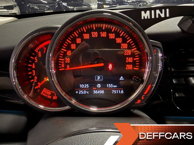 Mini COOPER 5Door Classic Third Generation купить на сайте DeffCars