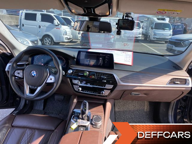 BMW 5-SERIES 520i Luxury купить на сайте DeffCars