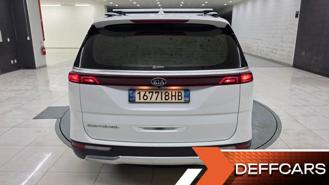 Kia CARNIVAL 9-Seater Signature купить на сайте DeffCars