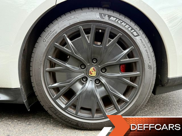 Porsche TAYCAN GTS купить на сайте DeffCars