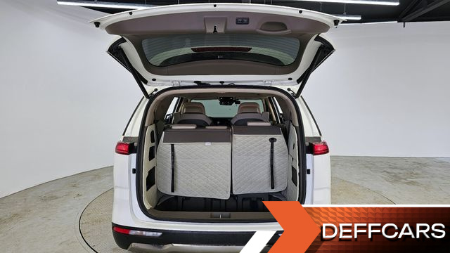 Kia CARNIVAL Gasoline 7-Seater Signature купить на сайте DeffCars