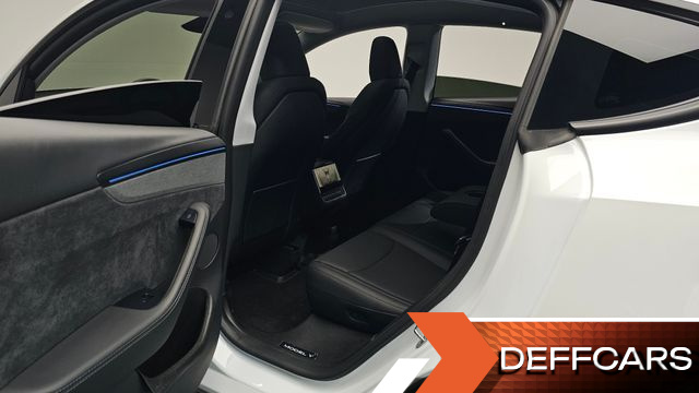 Tesla MODEL Y Long Range AWD купить на сайте DeffCars