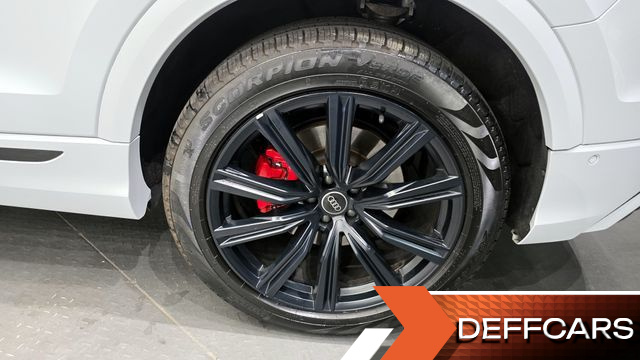 Audi Q8 55 TFSI Quattro Premium купить на сайте DeffCars