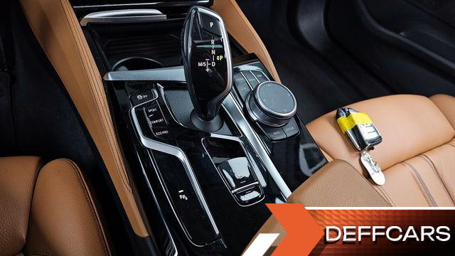 BMW 5-SERIES 520i Luxury купить на сайте DeffCars