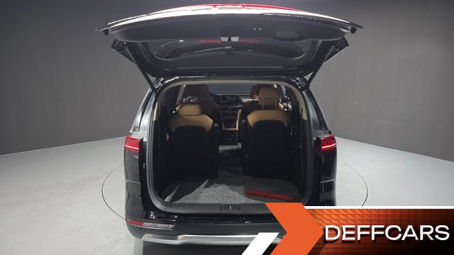 Kia CARNIVAL Gasoline 9-Seater Signature купить на сайте DeffCars