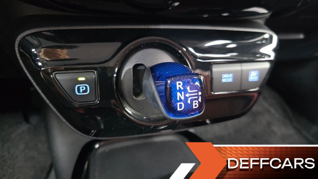 Toyota PRIUS 1.8 купить на сайте DeffCars