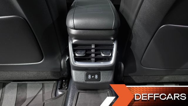 Hyundai GRANDEUR 3.5 LPG 2WD (Taxi) Deluxe купить на сайте DeffCars