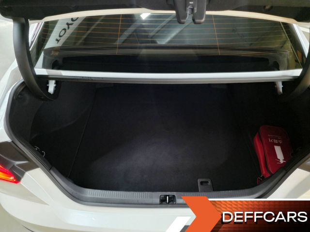 Toyota CAMRY 2.5 XLE Premium Hybrid купить на сайте DeffCars