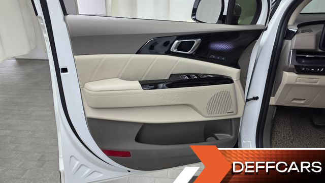 Kia CARNIVAL Gasoline 7-Seater Hi-Limousine Signature купить на сайте DeffCars
