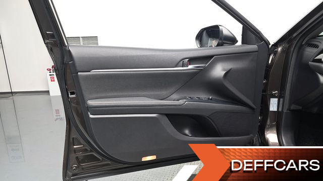 Toyota CAMRY 2.5 купить на сайте DeffCars