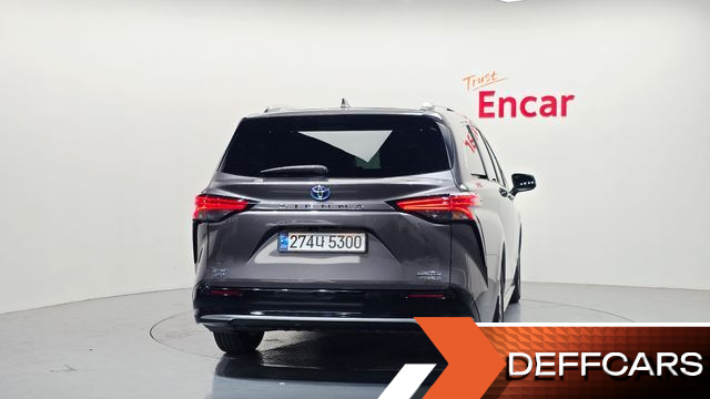Toyota SIENNA 2.5 Hybrid AWD купить на сайте DeffCars