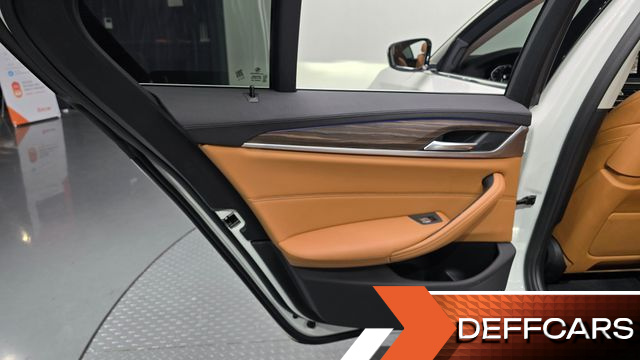 BMW 5-SERIES 530e Luxury купить на сайте DeffCars