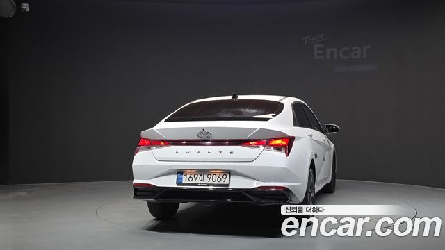 Hyundai AVANTE 1.6 Inspiration купить на сайте DeffCars